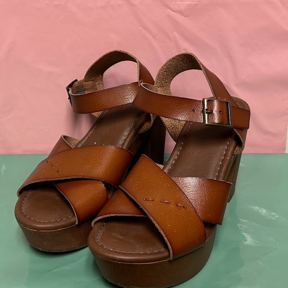 Universal Thread Shoes - Women's Universal Thread